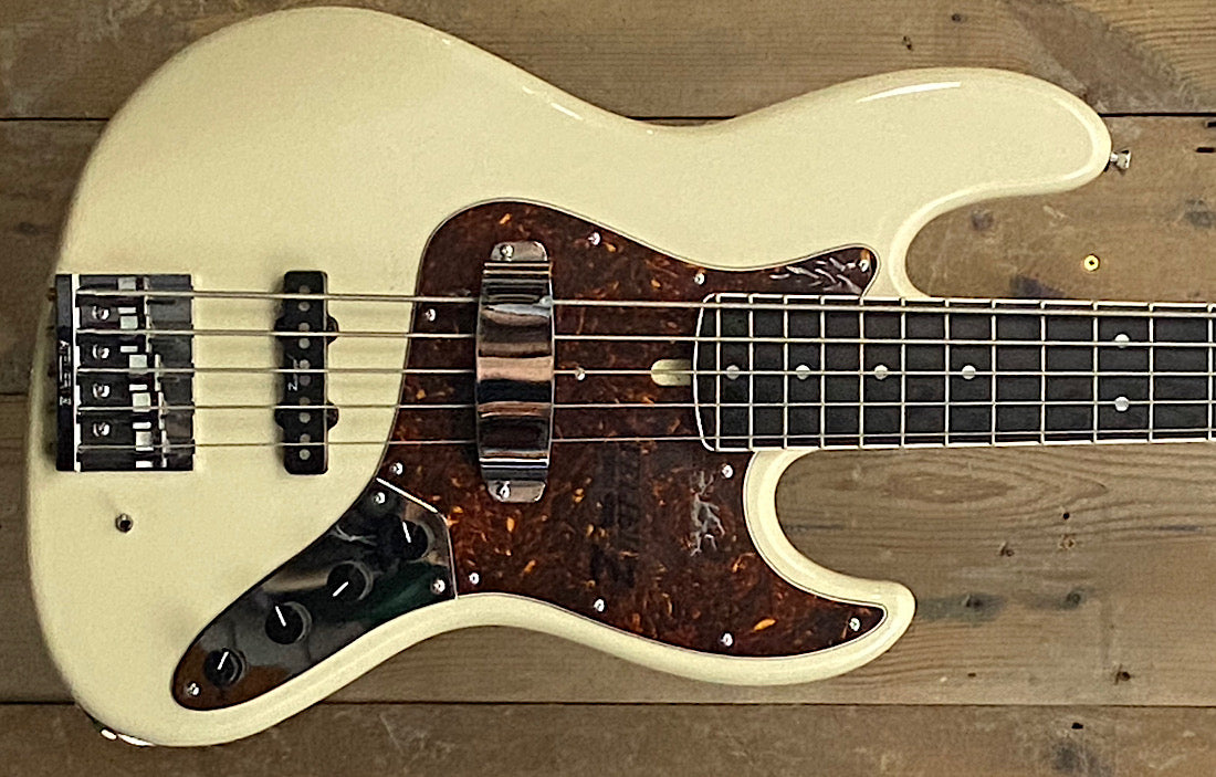 Atelier Z Custom Shop J