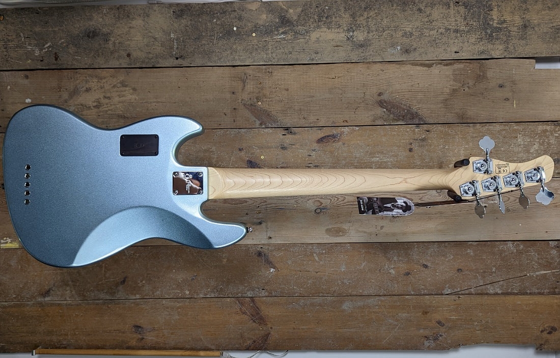 Sire V7 fretless 5 string