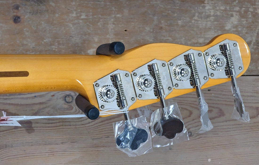 Fender American Vintage II 54 Precision Bass