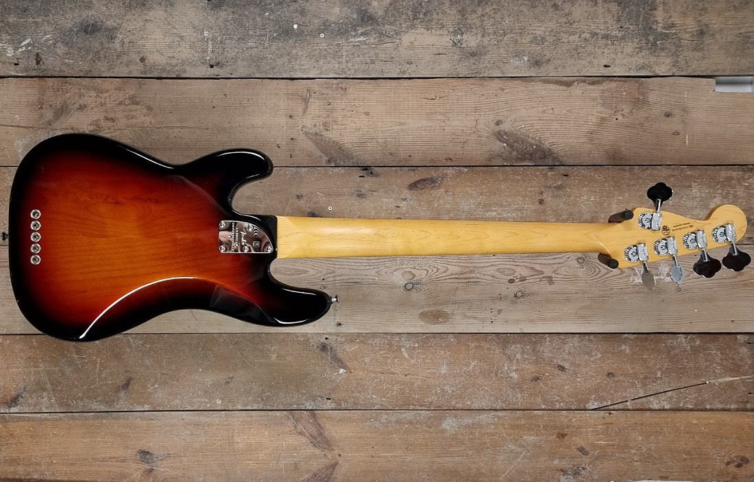 Fender American Pro II Precision V
