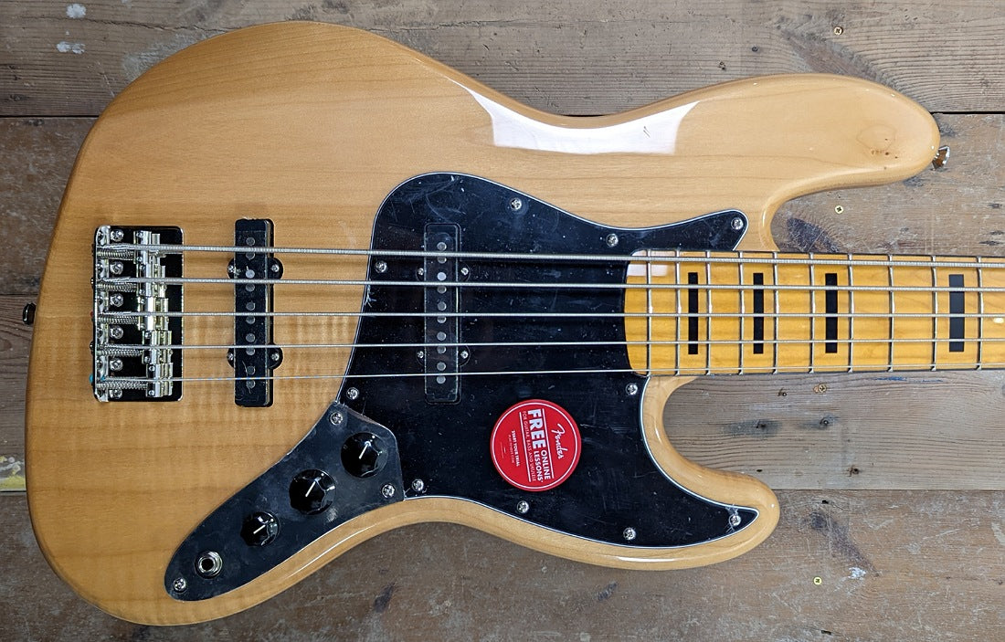 Squier classic vibe 70s Jazz Bass V
