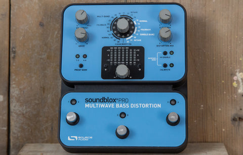 ベース SourceAudio Multiwave Bass Distortion Bass Distortion Pedal Demo: Soundblox 2 Multiwave Bass