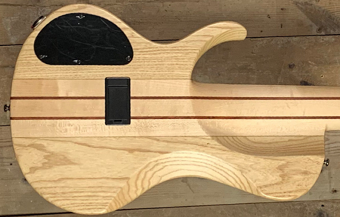 Ibanez BTB686SC