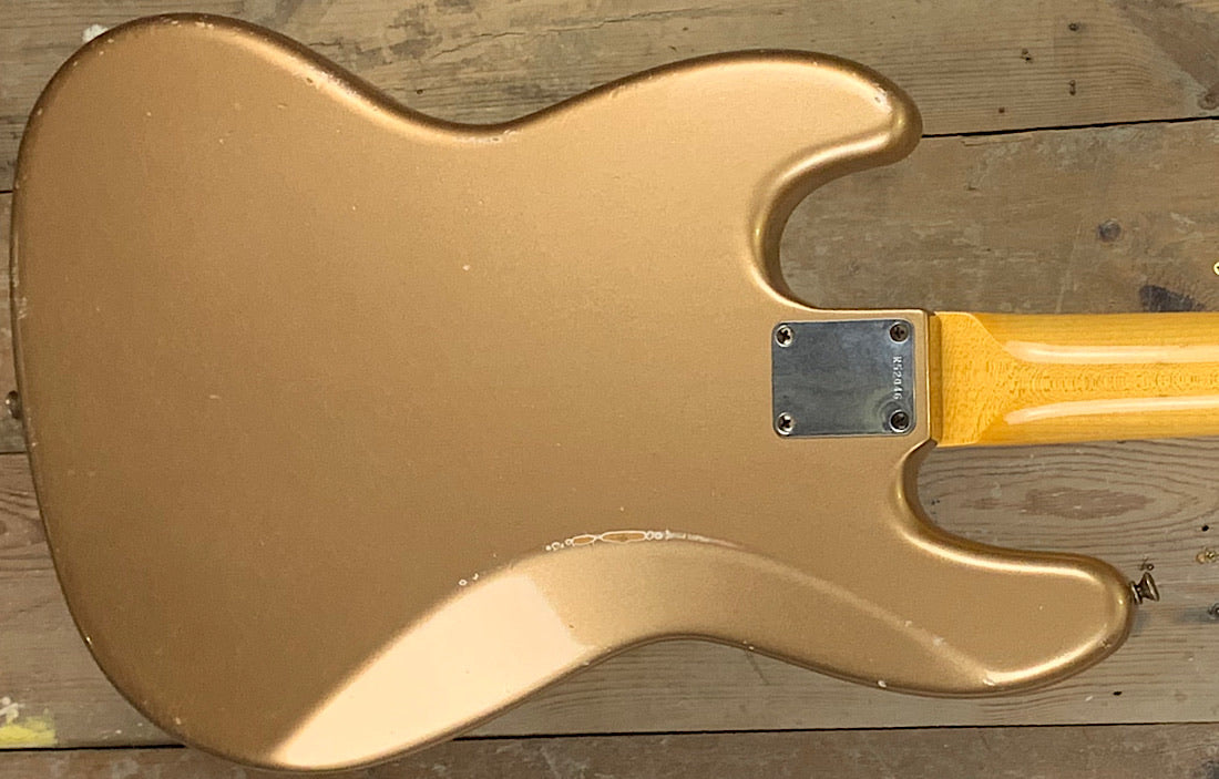 Fender Custom Shop ‘64 Jazz Relic Shoreline Gold